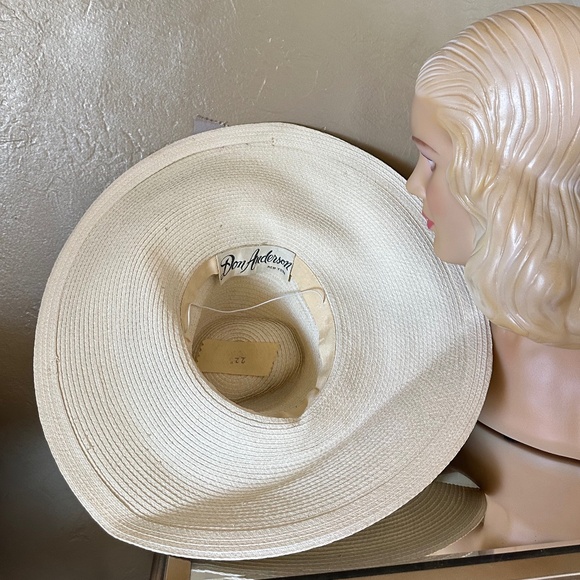 SPECTACULAR  1970s IVORY STRAW WIDE BRIM HAT - SLANTED CROWN &  GRAY BAND main image 10